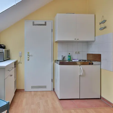 Herrenhaus App.18 *